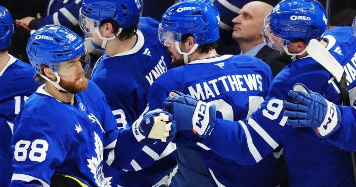 Nylander, Maple Leafs cruise past Canucks 5-0