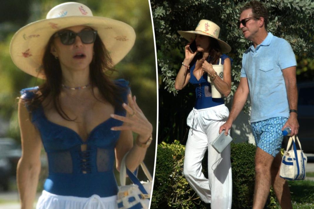 Bethenny Frankel stuns in bold look alongside mystery man after revealing stage 2 chronic kidney disease