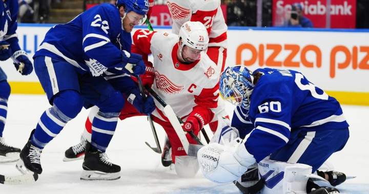 Red Wings top Maple Leafs in overtime