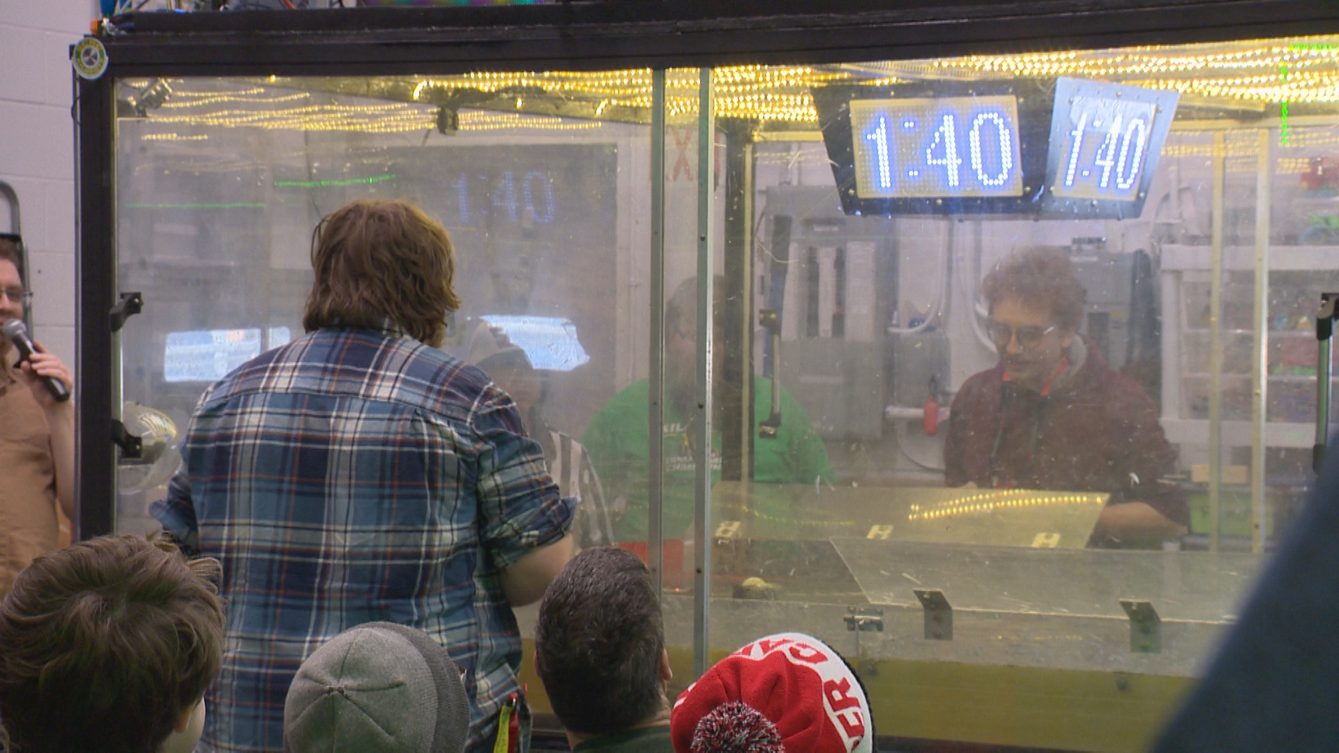 Battle bots duel it out in Saskatoon