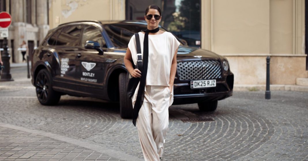 Channel Parisian Rich Mom Vibes in These 19 Effortless Outfit Sets