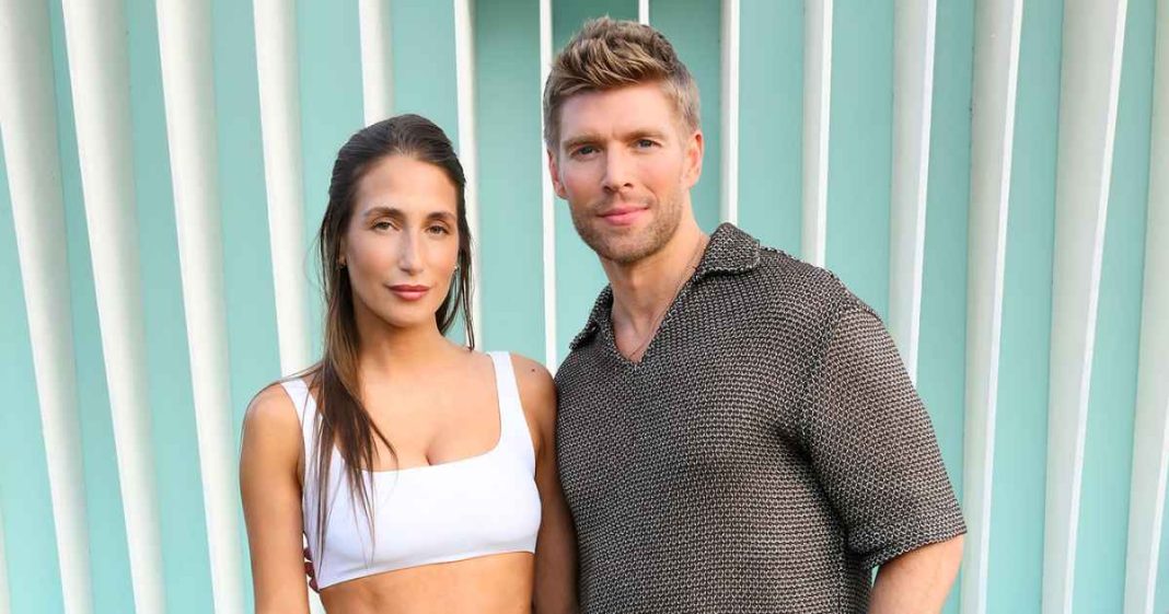 Kyle Cooke Commented on Amanda Leaving Him Out of 2016 Throwback Before Split