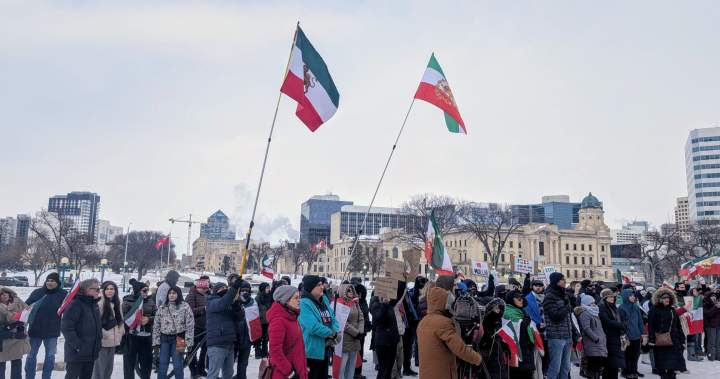 Winnipeggers gather in support of protests in Iran