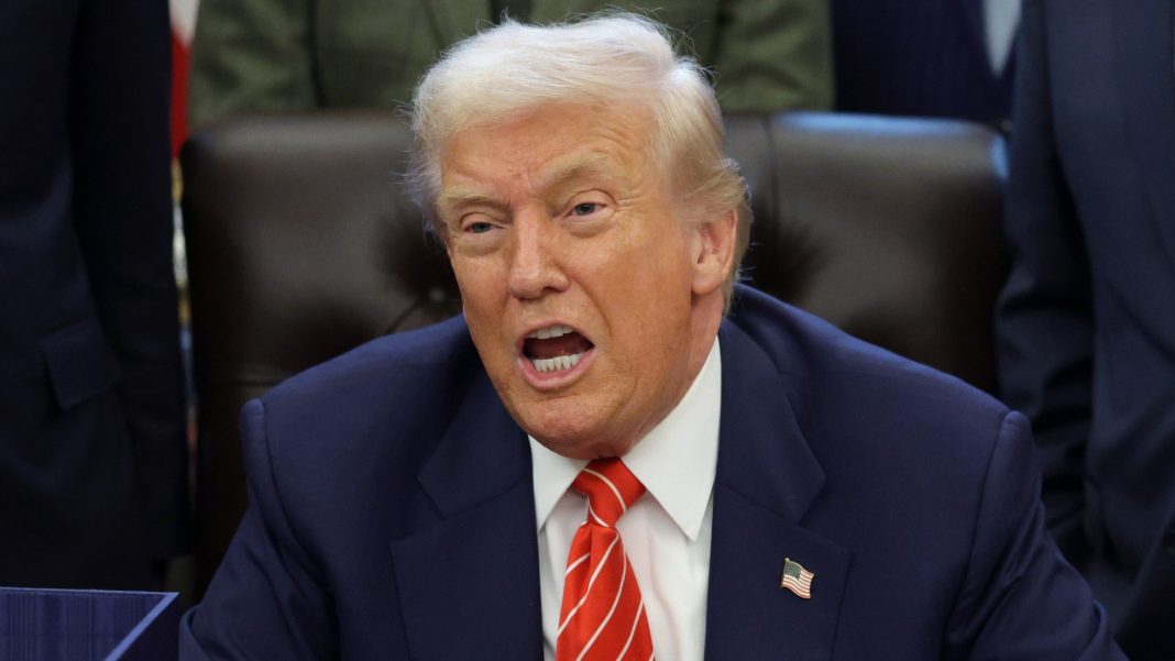 Donald Trump Shares Racist Video of Barack & Michelle Obama as Apes