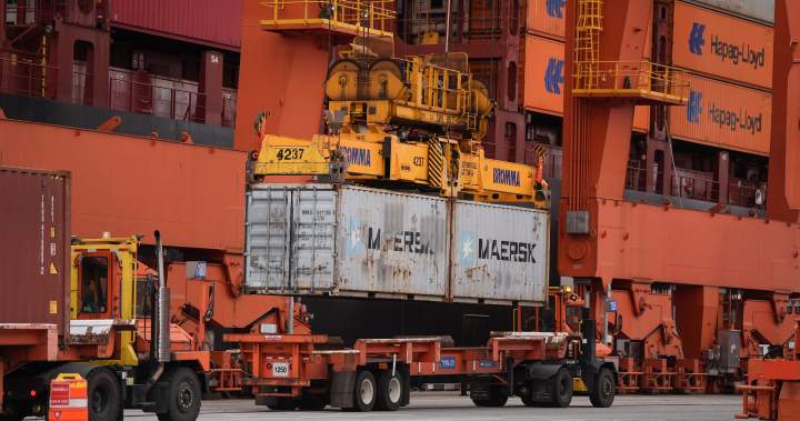 Canada’s economy shrunk in the last quarter of 2025: StatCan