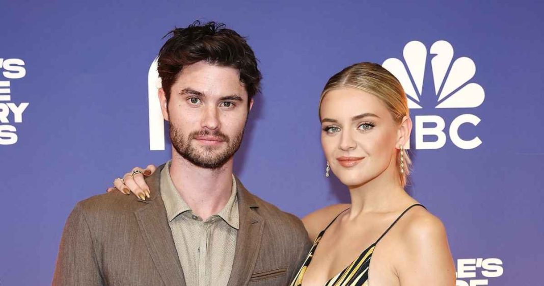 Kelsea Ballerini Agrees With Post About Cheating After Chase Stokes Split
