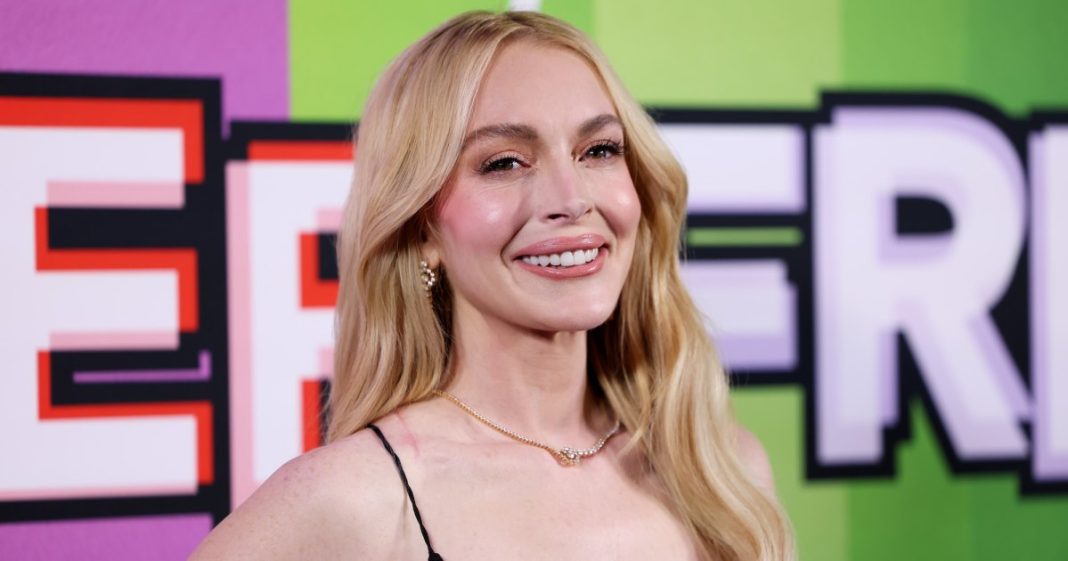 Lindsay Lohan's Bubblegum Pink Leggings Are a Pilates Must-Have