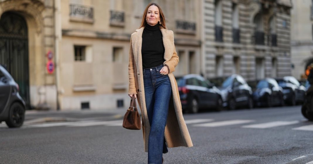 I’m a Jeans Snob — Even I’m Obsessed With These Curve-Slimming Pairs