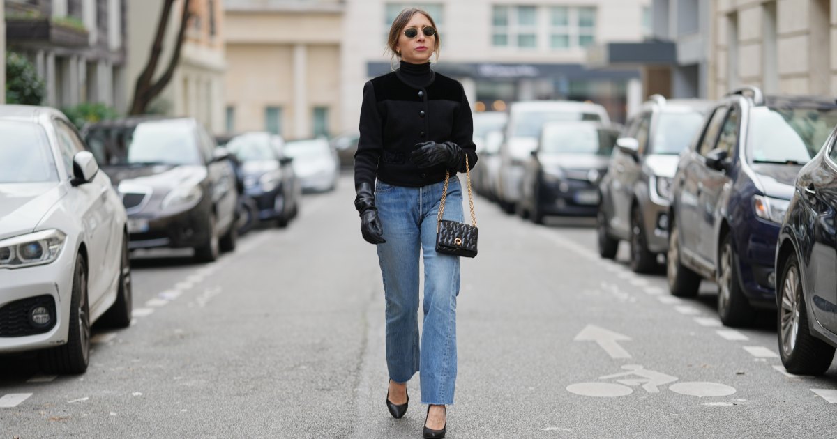 Flattering Boat-Neck Tops That Nail the East Coast Style插图 cigarette jeans