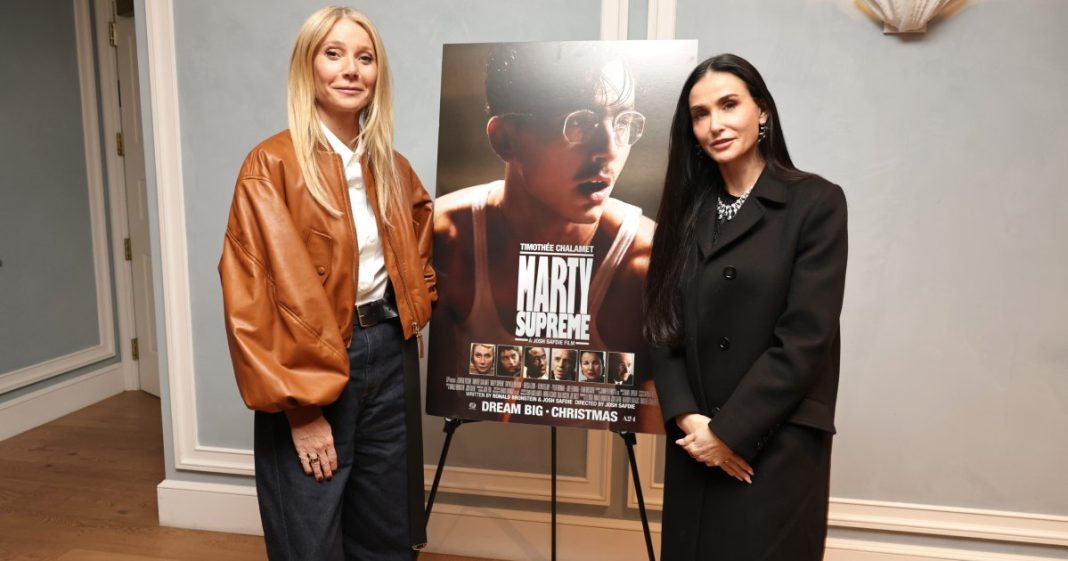 Gwyneth Paltrow's Leather Jacket Is the Definition of 'Cool-Girl'