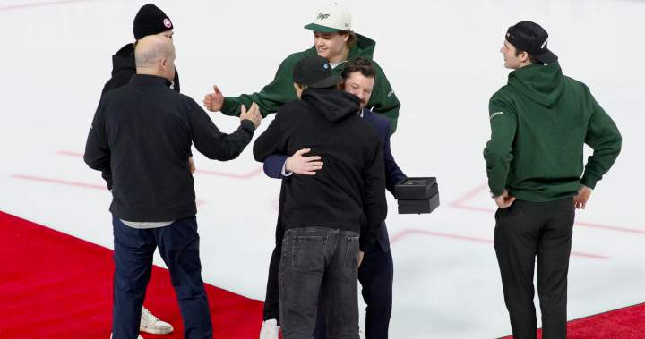 Guelph Storm double up London Knights 4-2 on Sam Dickinson Bobblehead night