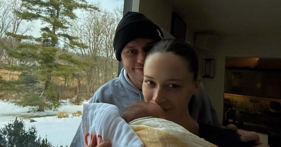 Why Pete Davidson's Girlfriend Elsie Hewitt ‘Hated’ Being Pregnant