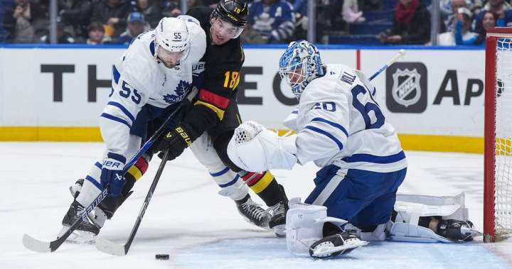 Leafs snap six-game skid with win over Canucks