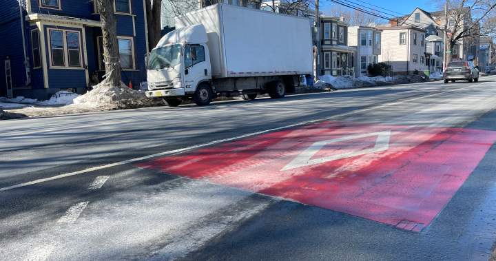 Halifax councillors considering carpool lanes to help ease traffic congestion