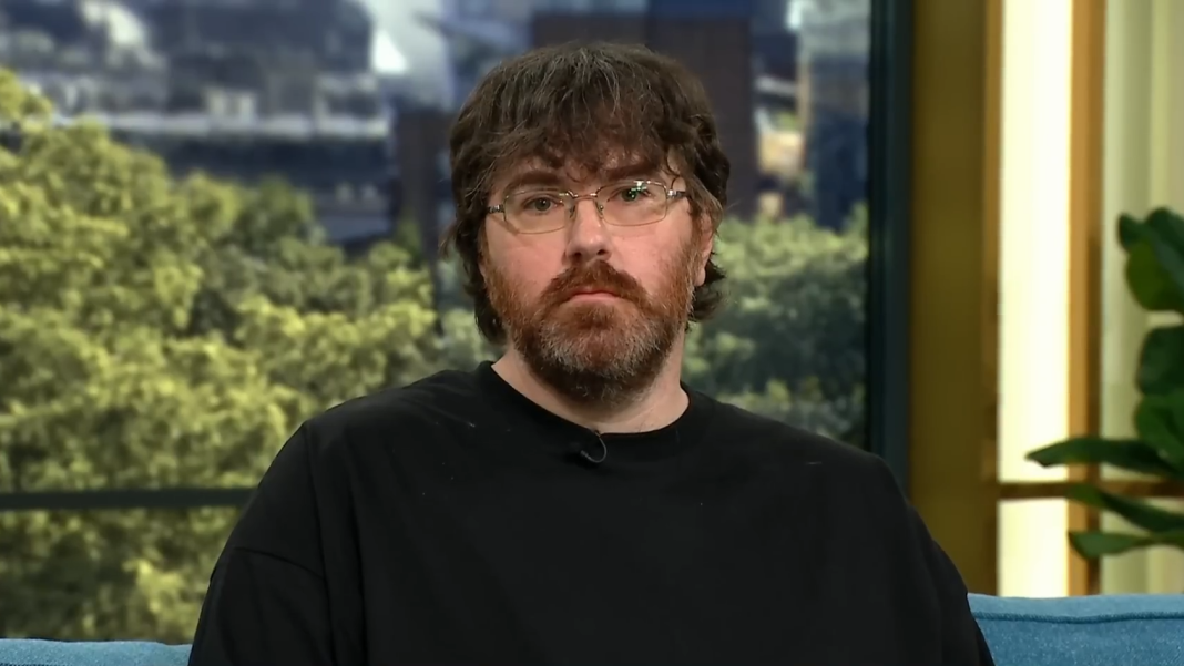 Michael Phillips Apologizes For Sending Unsolicited Micropenis Pics to Women