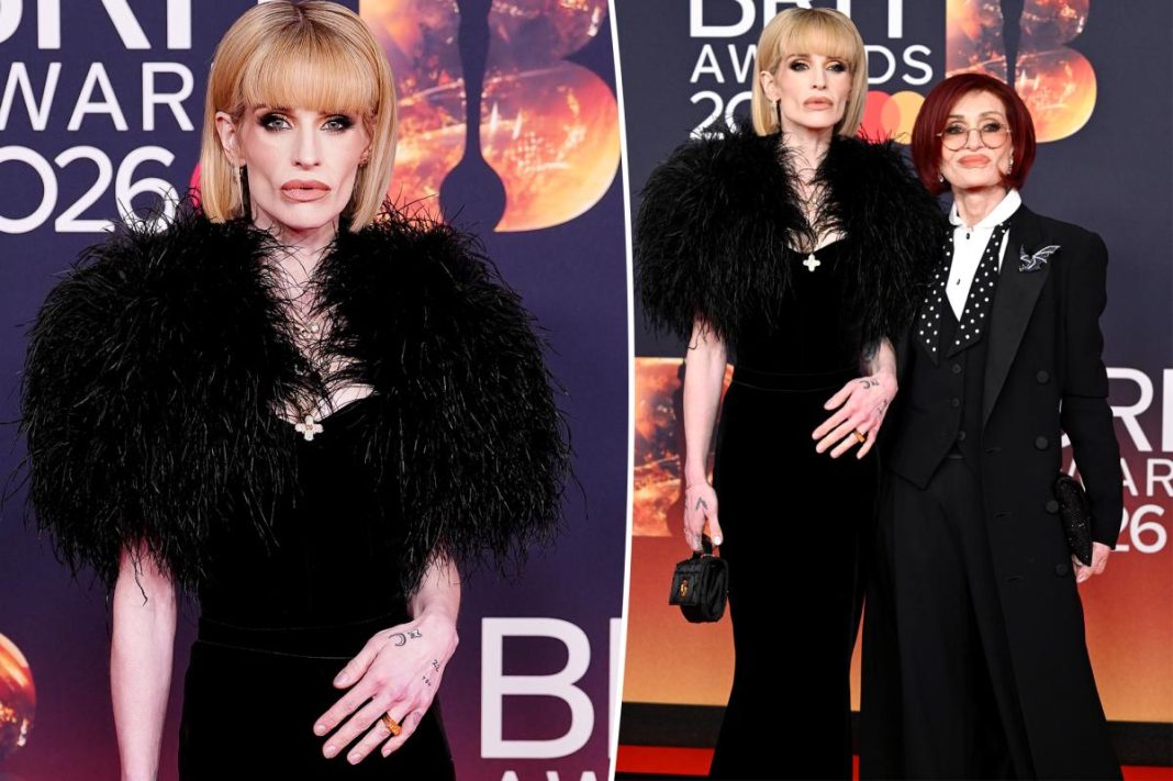 Kelly Osbourne wows at 2026 BRIT Awards with mom Sharon after fiercely defending her slim figure