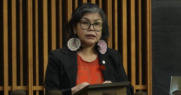 NDP MP Lori Idlout crosses floor to Liberals