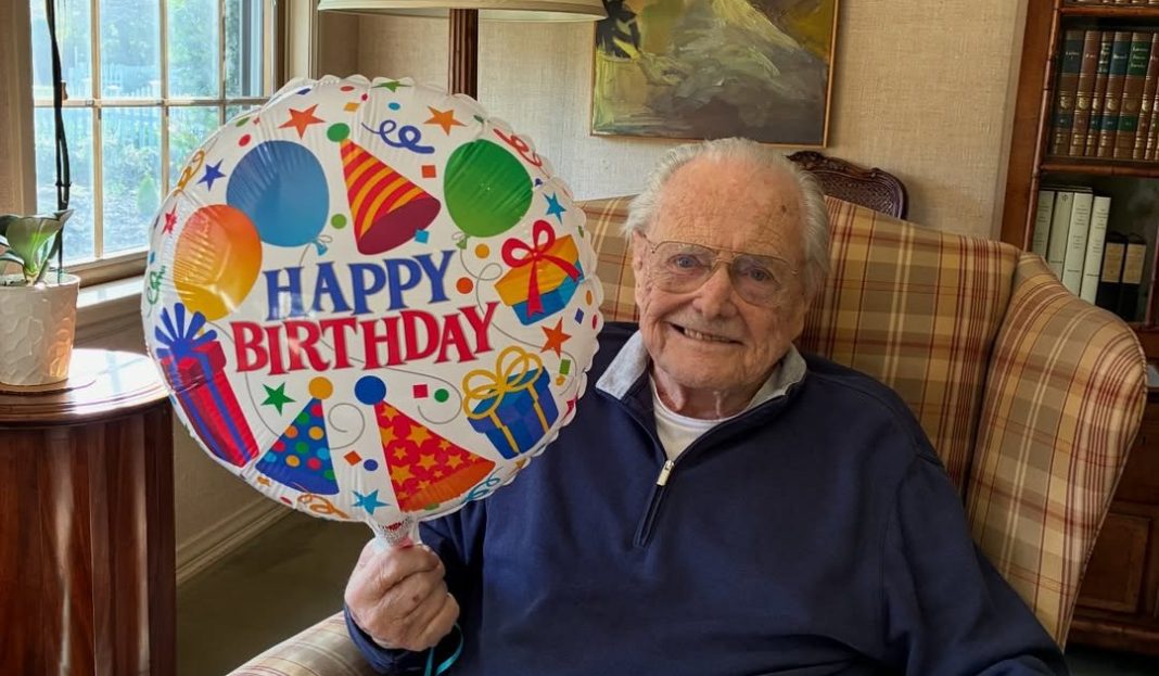 William Daniels Thanks Fans for Keeping Him ‘Young’ Before 99th Birthday