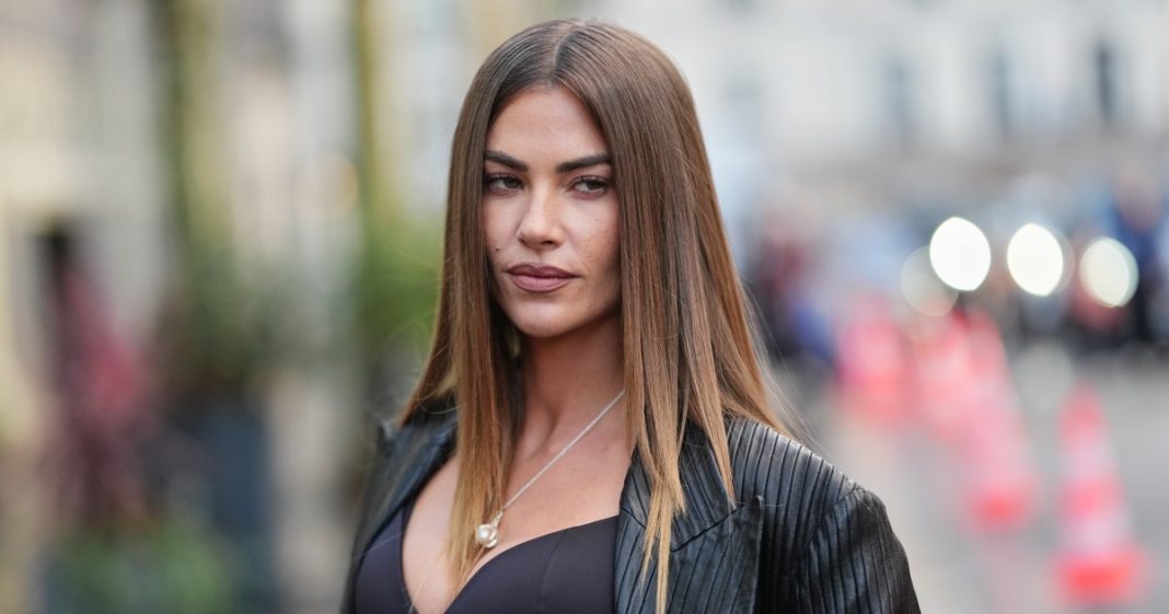 Dry Hair? Over 12K Shoppers Say This Treatment Makes Hair 'Smooth Like Glass'