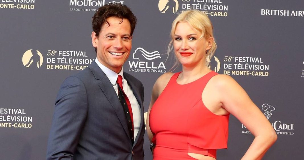 Alice Evans Urged Fans to Send Ioan Gruffudd Poop After Split: Report