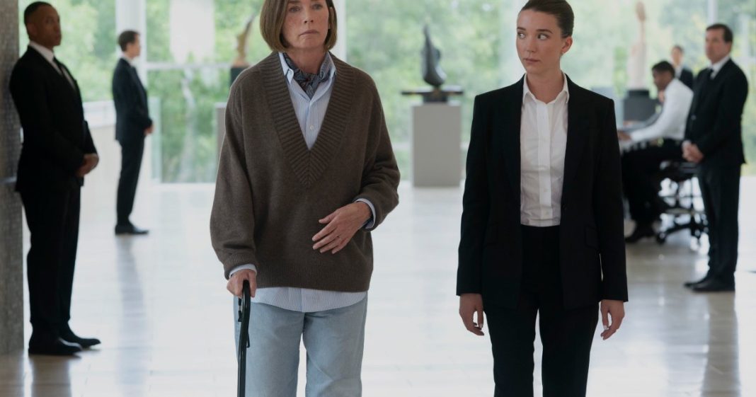 'Paradise' Star Reveals [Spoiler] Was Killed Off in Surprise Offscreen Death