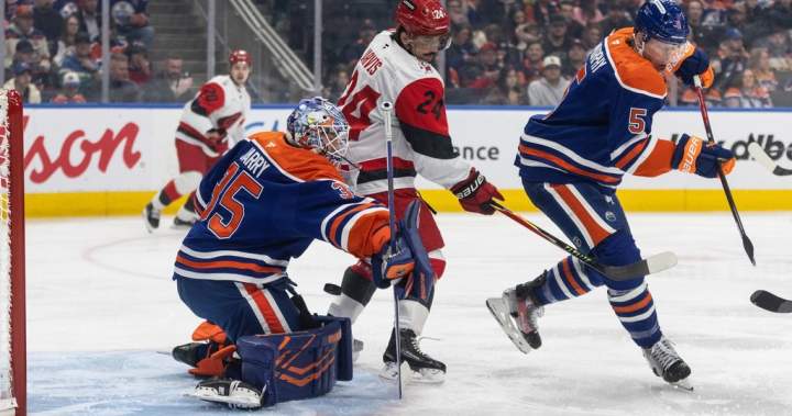 Blake paces surging Hurricanes to win over Oilers