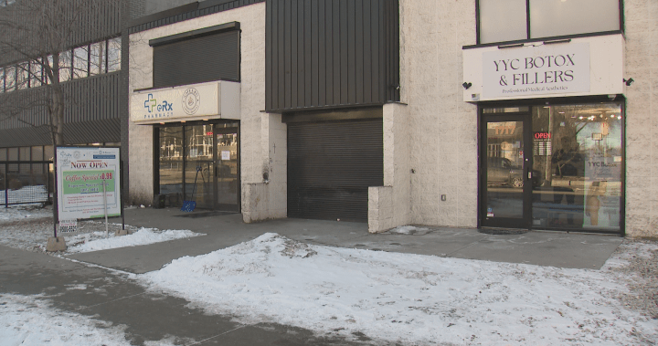 Loitering outside Calgary pharmacy raises concerns over safety