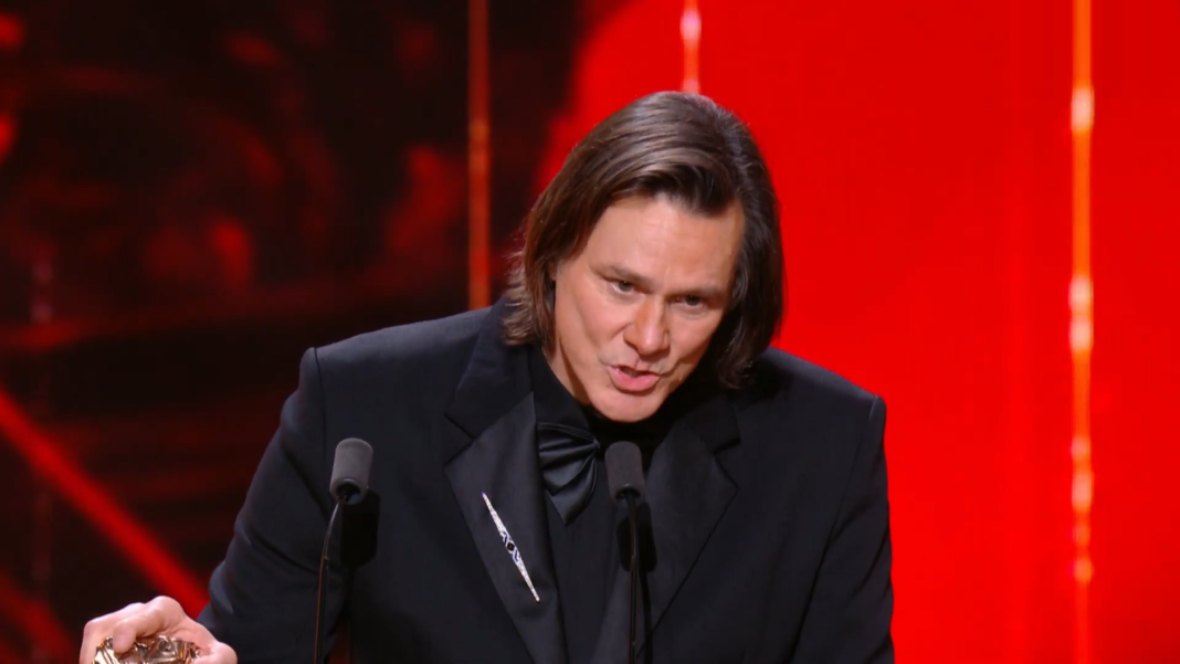 Jim Carrey speaks while on stage.