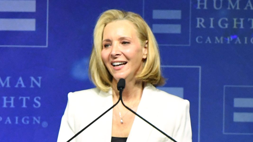 Lisa Kudrow: ‘Friends’ Writers Fantasized About Jennifer Aniston and …