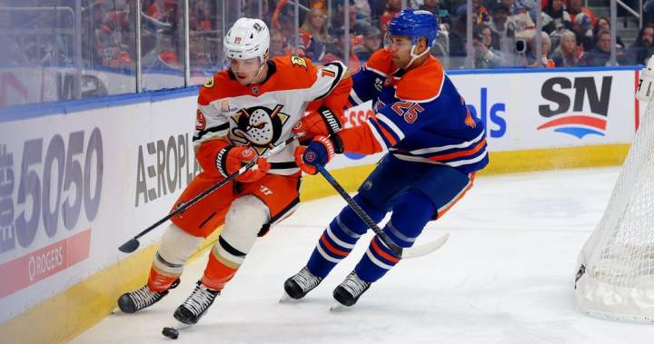 Fast Ducks meet seasoned Oilers in playoff opener