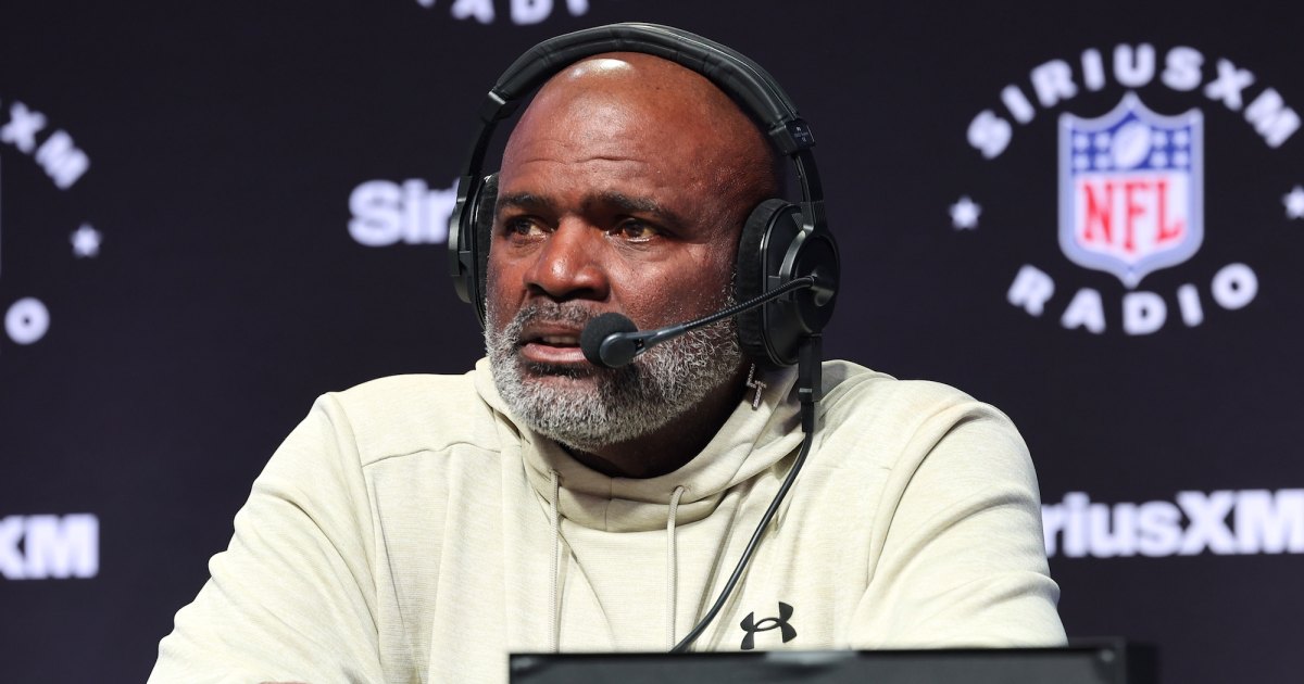 Giants Legend Lawrence Taylor Reportedly Hospitalized Condition Unknown