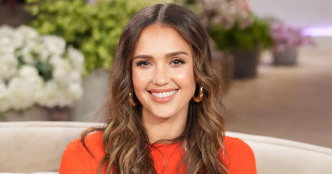 Jessica Alba's $23 Moisturizer Makes Skin 'Youthful and Plump'
