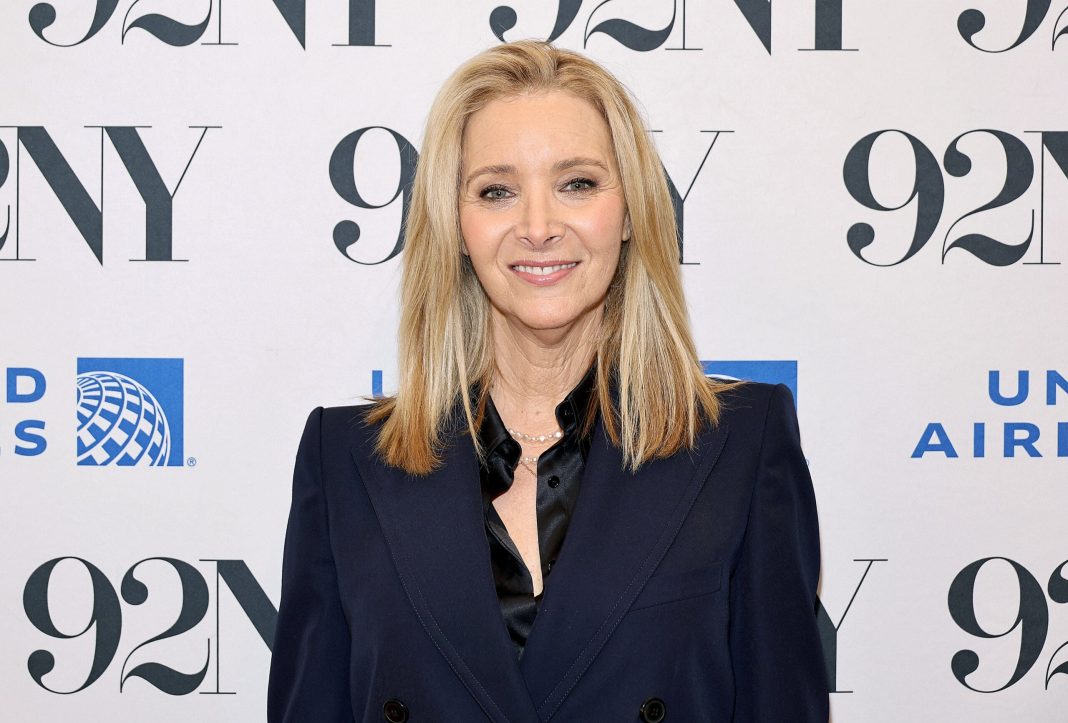 Lisa Kudrow attends Netflix