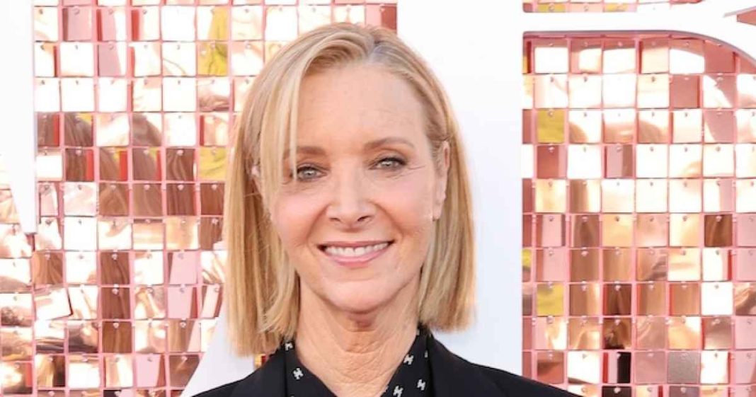 Lisa Kudrow Was Referred to as 'the Sixth Friend': 'Nobody Cared About Me'