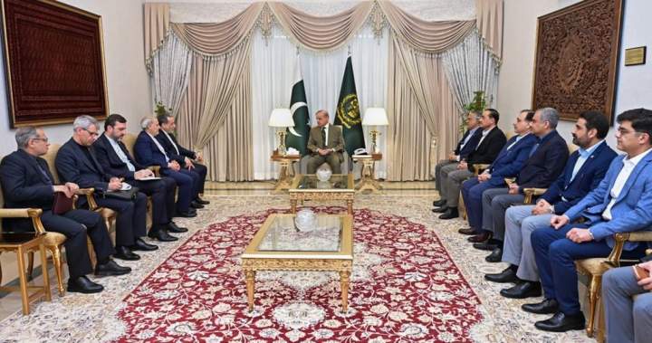 Iran’s foreign minister leaves without meeting US envoys, Pakistani officials say