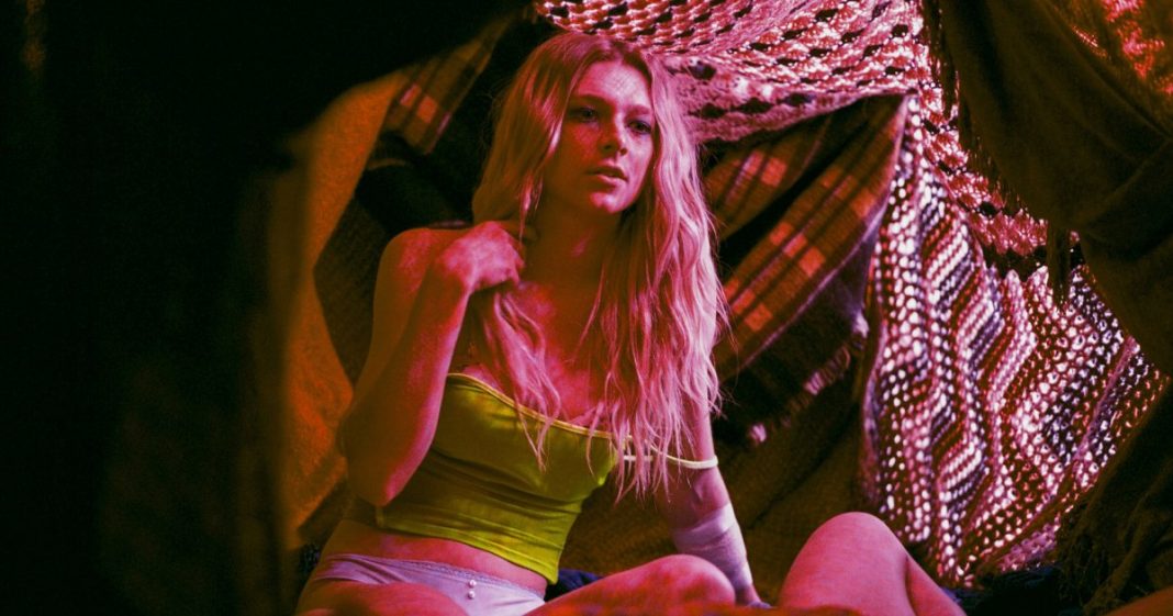 Euphoria's Hunter Schafer Has Topless Scene, Lexi Reveals She’s a Virgin