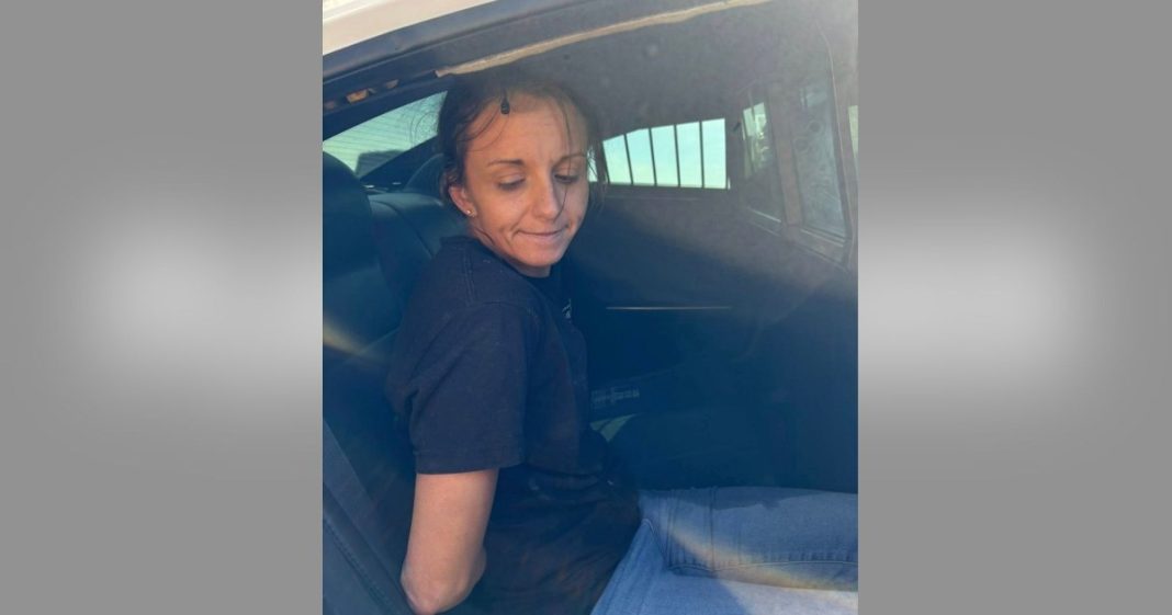 Fugitive Found Hiding in Vent of Air Conditioner After Nearly 2 Year Search