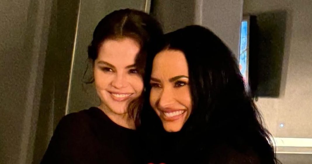 Selena Gomez and Demi Lovato Have 1st Public Reunion in Nearly a Decade