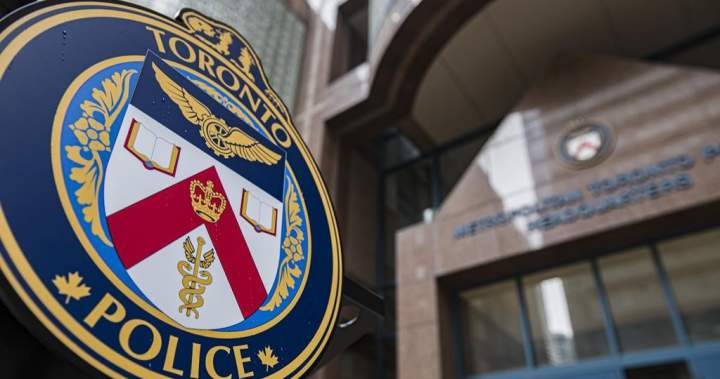Head-on crash in Scarborough leaves 1 dead, 3 injured