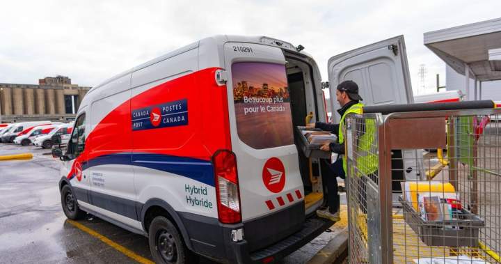Canada Post getting another $673M in federal funds to stay afloat