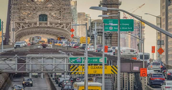 2 dead in head-on scooter, bicycle crash on New York bridge