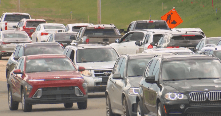 Heavy traffic gridlock in southwest Edmonton as construction ramp up: ‘Everyone is frustrated’