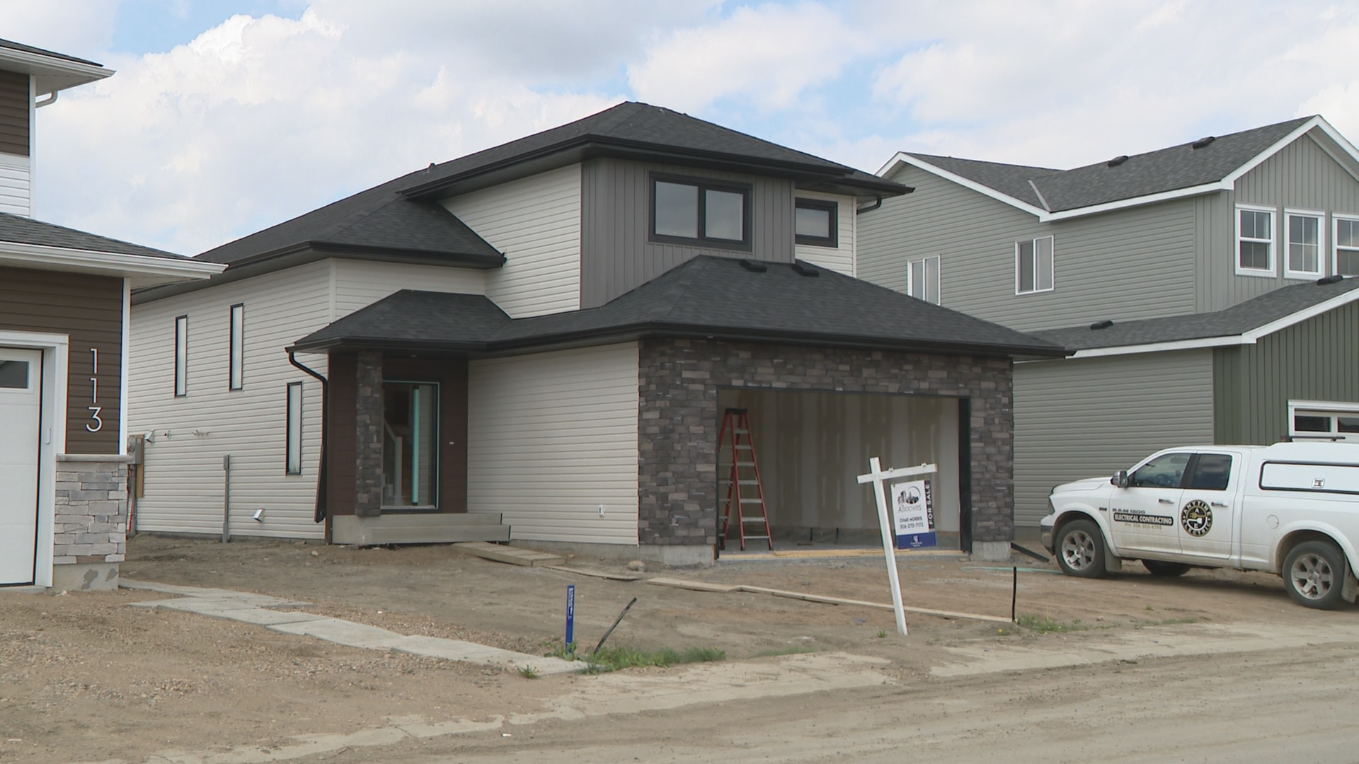 Saskatchewan cities seeing record-high housing prices, low supply