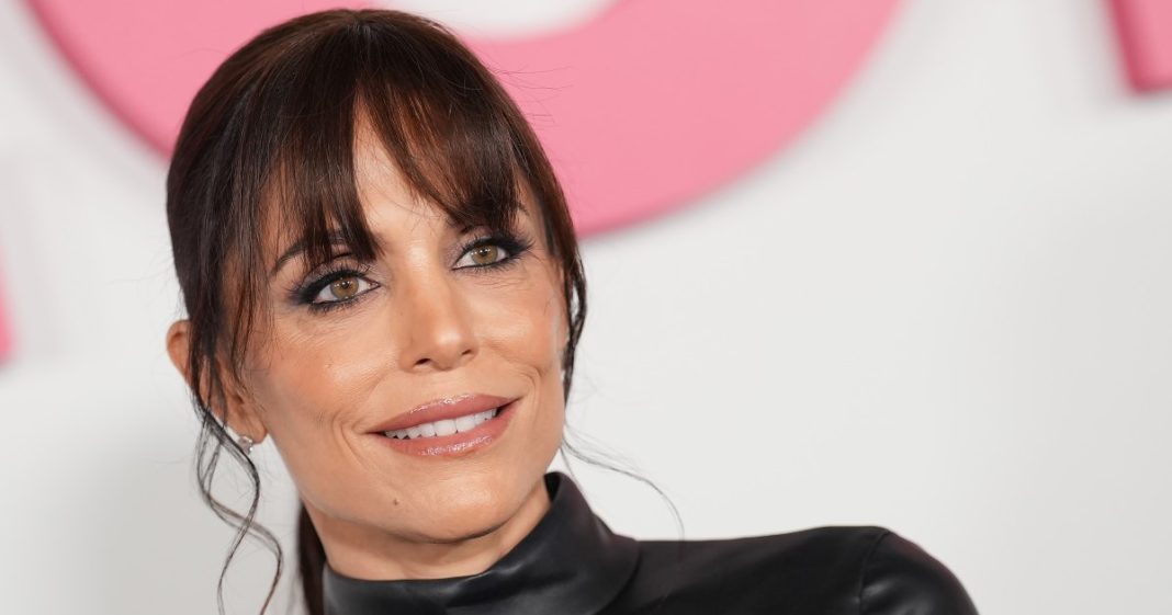 Get Bethenny Frankel's's $690 Beach Bag Vibe for $50