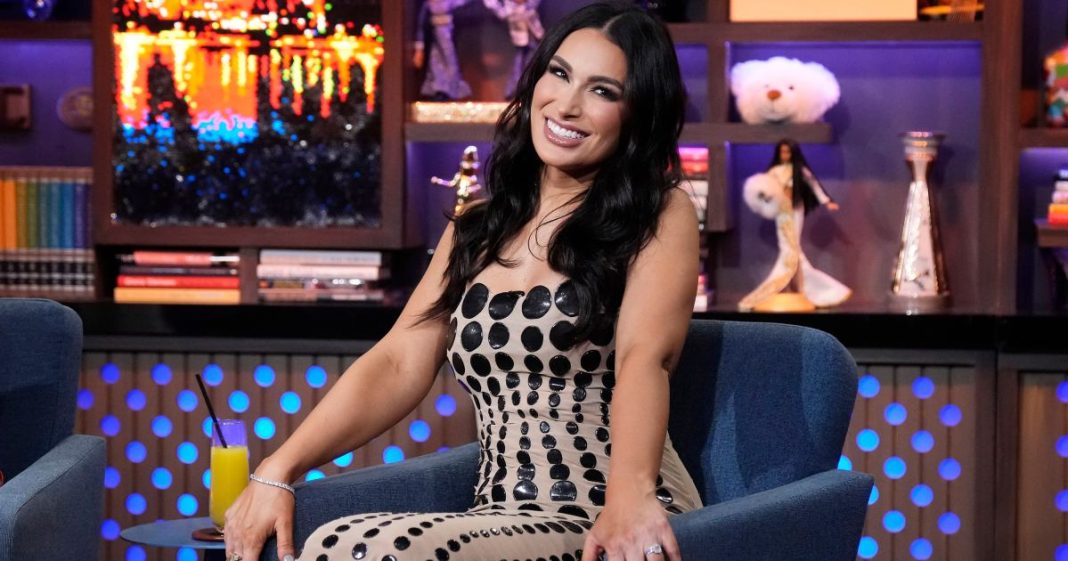 Ashley Iaconetti's Favorite 'Lifestyle' Leggings Are on Sale for $10