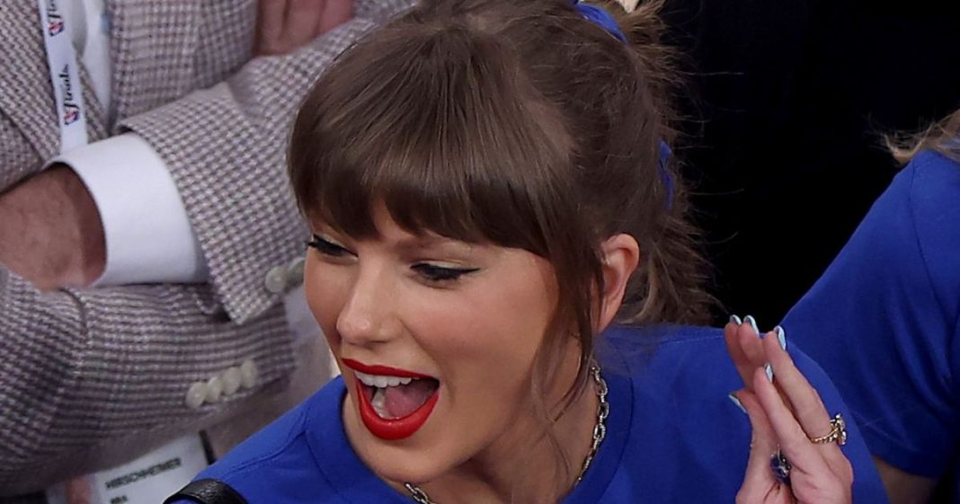 Taylor Swift Makes Surprise Appearance at Knicks vs. Spurs Game