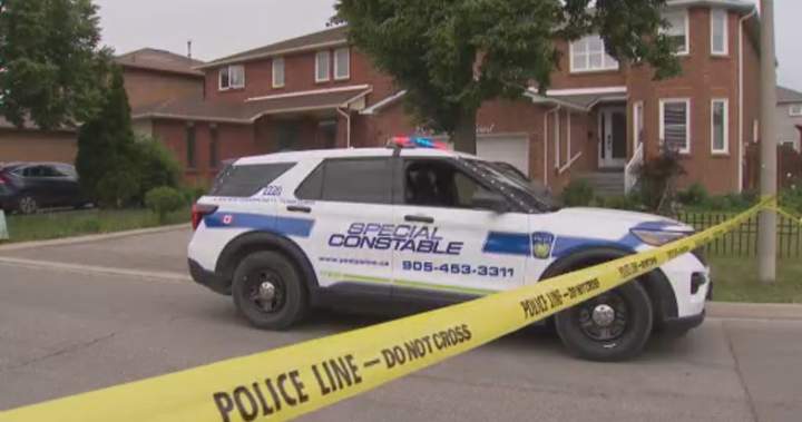 Suspects wanted in Brampton home invasion that left 2 injured