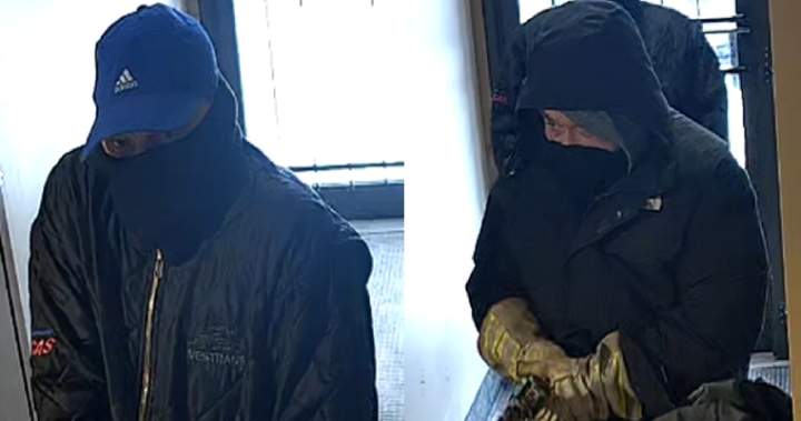 Police search for pair accused of armed smash-and-grab in Winnipeg